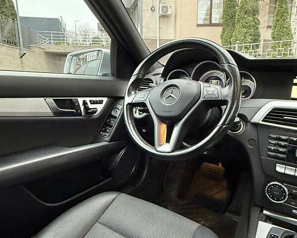 Серый Мерседес Ц-Класс, объемом двигателя 1.8 л и пробегом 133 тыс. км за 13500 $, фото 10 на Automoto.ua