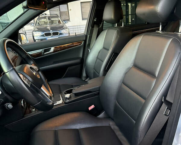 Мерседес Ц-Класс 2012 в Одессе на Automoto.ua Серый Мерседес Ц-Класс, объемом двигателя 1.8 л и пробегом 61 тыс. км за 11000 $, фото 13 на Automoto.ua