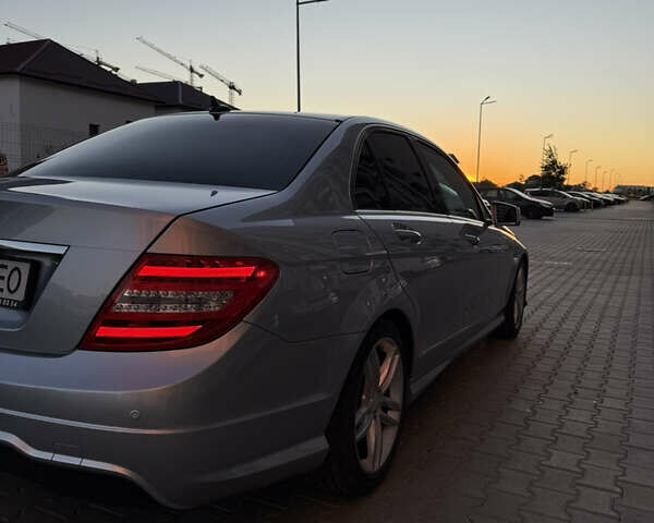 Мерседес Ц-Класс 2012 в Одессе на Automoto.ua Серый Мерседес Ц-Класс, объемом двигателя 1.8 л и пробегом 61 тыс. км за 11000 $, фото 3 на Automoto.ua