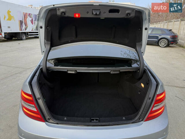 Серый Мерседес Ц-Класс, объемом двигателя 1.8 л и пробегом 63 тыс. км за 10900 $, фото 15 на Automoto.ua