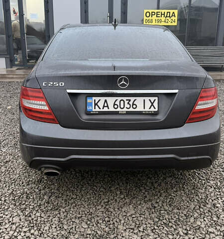 Серый Мерседес Ц-Класс, объемом двигателя 1.8 л и пробегом 190 тыс. км за 10500 $, фото 3 на Automoto.ua