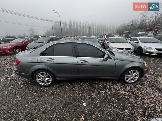 Серый Мерседес Ц-Класс, объемом двигателя 3.5 л и пробегом 80 тыс. км за 14500 $, фото 8 на Automoto.ua