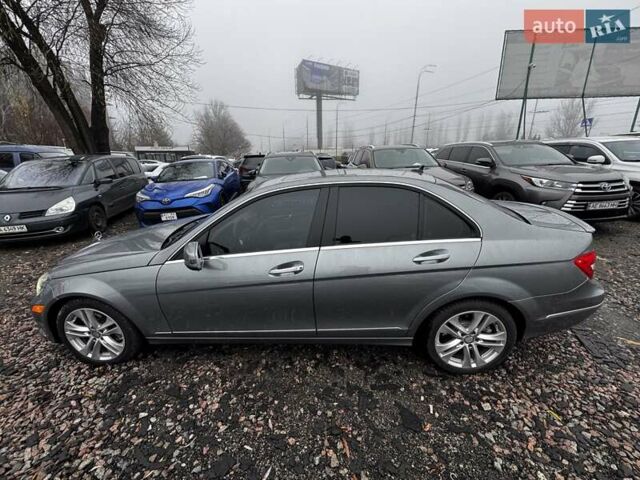 Серый Мерседес Ц-Класс, объемом двигателя 3.5 л и пробегом 80 тыс. км за 14500 $, фото 6 на Automoto.ua