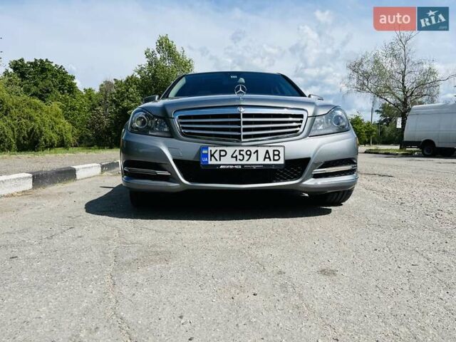 Сірий Мерседес Ц-Клас, об'ємом двигуна 3.5 л та пробігом 83 тис. км за 13999 $, фото 2 на Automoto.ua