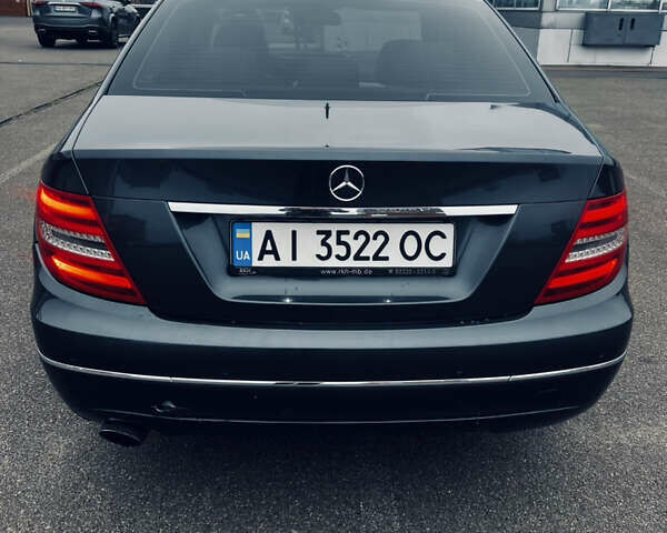 Сірий Мерседес Ц-Клас, об'ємом двигуна 1.8 л та пробігом 201 тис. км за 10000 $, фото 4 на Automoto.ua