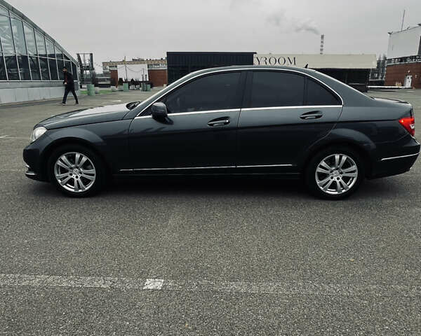 Сірий Мерседес Ц-Клас, об'ємом двигуна 1.8 л та пробігом 201 тис. км за 10000 $, фото 5 на Automoto.ua