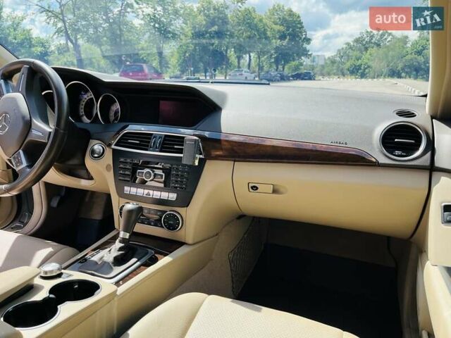 Сірий Мерседес Ц-Клас, об'ємом двигуна 3.5 л та пробігом 83 тис. км за 13999 $, фото 24 на Automoto.ua