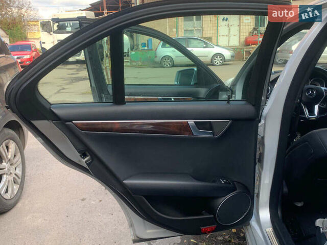 Сірий Мерседес Ц-Клас, об'ємом двигуна 1.8 л та пробігом 164 тис. км за 8899 $, фото 12 на Automoto.ua