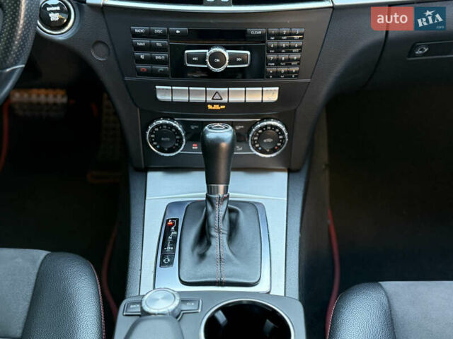 Мерседес Ц-Класс 2013 в Одессе на Automoto.ua Серый Мерседес Ц-Класс, объемом двигателя 1.8 л и пробегом 196 тыс. км за 11900 $, фото 48 на Automoto.ua