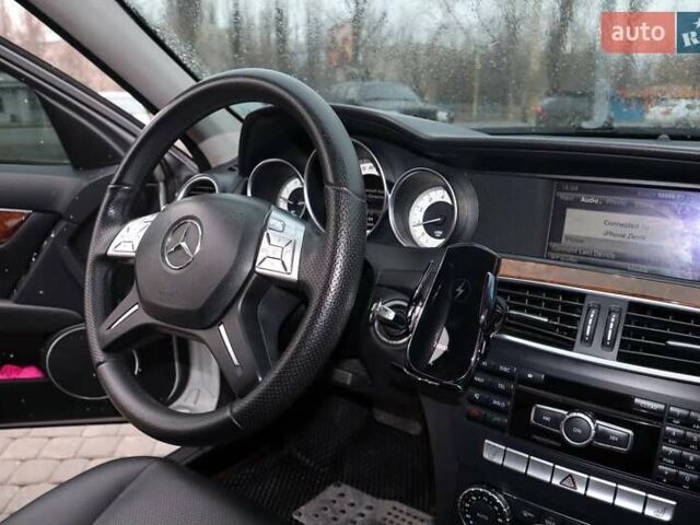 Сірий Мерседес Ц-Клас, об'ємом двигуна 1.8 л та пробігом 280 тис. км за 12500 $, фото 2 на Automoto.ua