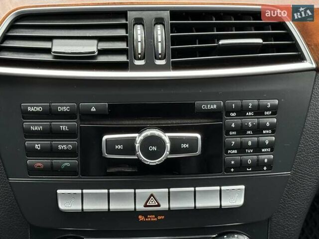 Сірий Мерседес Ц-Клас, об'ємом двигуна 3 л та пробігом 220 тис. км за 11600 $, фото 61 на Automoto.ua