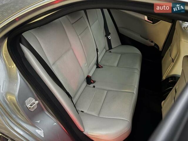 Мерседес Ц-Класс 2014 в Одессе на Automoto.ua Серый Мерседес Ц-Класс, объемом двигателя 1.8 л и пробегом 163 тыс. км за 13300 $, фото 64 на Automoto.ua