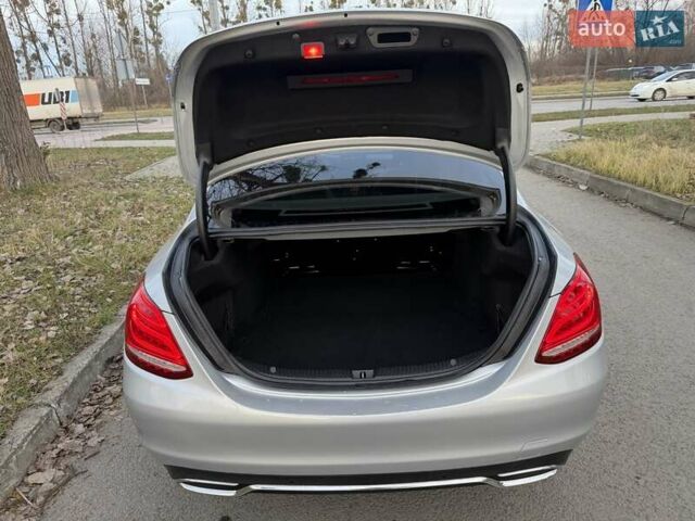 Серый Мерседес Ц-Класс, объемом двигателя 2.15 л и пробегом 265 тыс. км за 18700 $, фото 17 на Automoto.ua