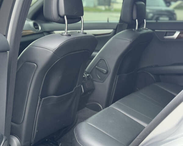 Сірий Мерседес Ц-Клас, об'ємом двигуна 1.8 л та пробігом 170 тис. км за 11999 $, фото 20 на Automoto.ua