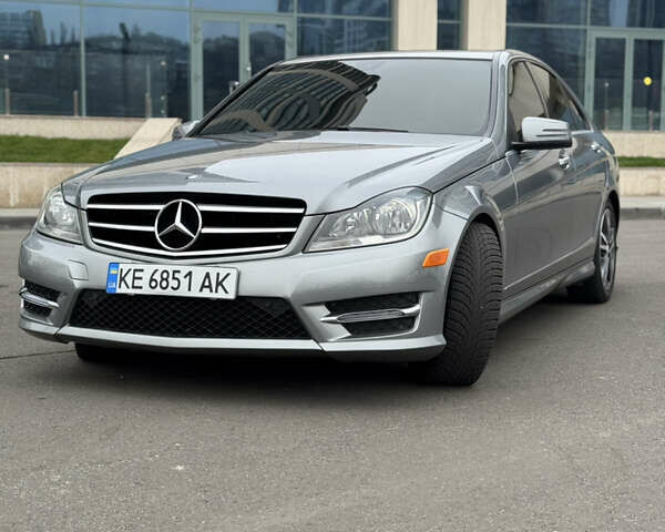 Сірий Мерседес Ц-Клас, об'ємом двигуна 1.8 л та пробігом 170 тис. км за 11999 $, фото 1 на Automoto.ua