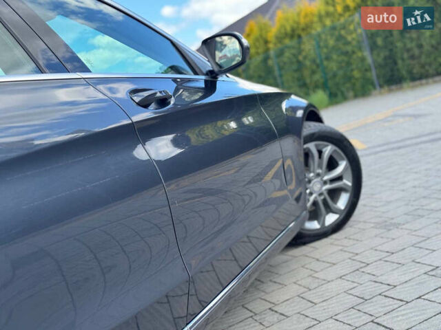 Серый Мерседес Ц-Класс, объемом двигателя 2.14 л и пробегом 308 тыс. км за 16999 $, фото 6 на Automoto.ua