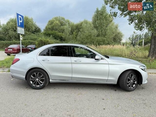 Серый Мерседес Ц-Класс, объемом двигателя 2.1 л и пробегом 260 тыс. км за 19700 $, фото 3 на Automoto.ua