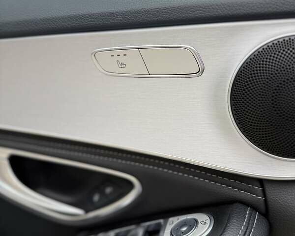 Серый Мерседес Ц-Класс, объемом двигателя 2.1 л и пробегом 260 тыс. км за 19700 $, фото 19 на Automoto.ua