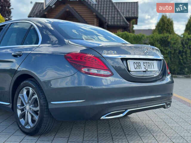 Серый Мерседес Ц-Класс, объемом двигателя 2.14 л и пробегом 308 тыс. км за 16999 $, фото 12 на Automoto.ua