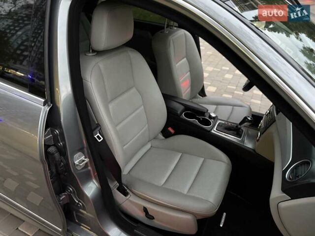 Мерседес Ц-Класс 2014 в Одессе на Automoto.ua Серый Мерседес Ц-Класс, объемом двигателя 1.8 л и пробегом 163 тыс. км за 13300 $, фото 43 на Automoto.ua