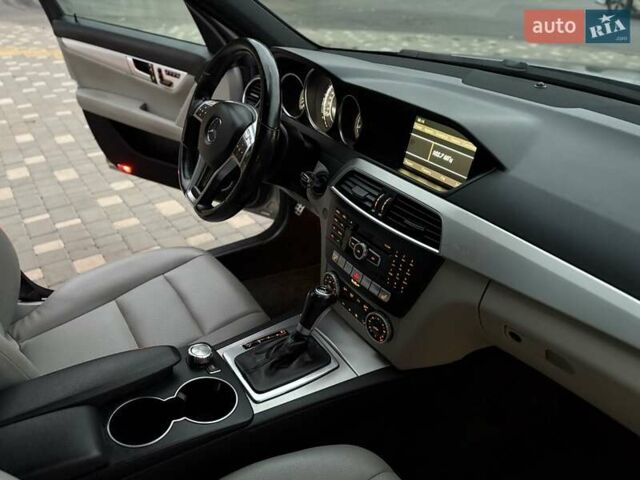 Мерседес Ц-Класс 2014 в Одессе на Automoto.ua Серый Мерседес Ц-Класс, объемом двигателя 1.8 л и пробегом 163 тыс. км за 13300 $, фото 54 на Automoto.ua
