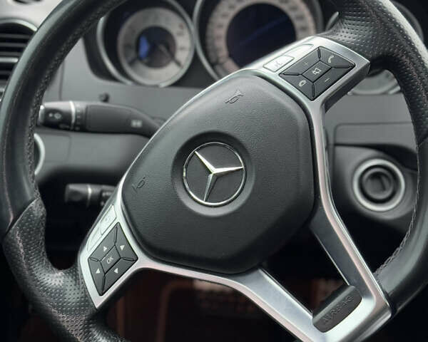 Сірий Мерседес Ц-Клас, об'ємом двигуна 1.8 л та пробігом 170 тис. км за 11999 $, фото 28 на Automoto.ua