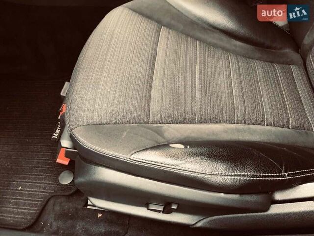 Серый Мерседес Ц-Класс, объемом двигателя 2.14 л и пробегом 199 тыс. км за 16900 $, фото 11 на Automoto.ua