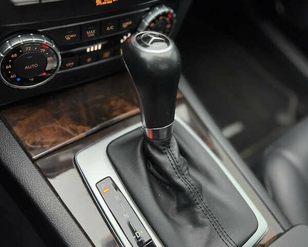 Сірий Мерседес Ц-Клас, об'ємом двигуна 1.8 л та пробігом 170 тис. км за 11999 $, фото 34 на Automoto.ua