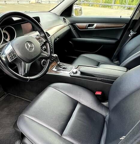 Серый Мерседес Ц-Класс, объемом двигателя 2.14 л и пробегом 198 тыс. км за 14400 $, фото 12 на Automoto.ua