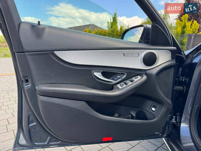 Серый Мерседес Ц-Класс, объемом двигателя 2.14 л и пробегом 308 тыс. км за 16999 $, фото 60 на Automoto.ua