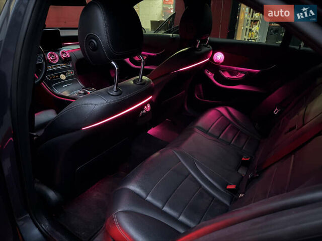 Серый Мерседес Ц-Класс, объемом двигателя 1.99 л и пробегом 155 тыс. км за 19000 $, фото 22 на Automoto.ua