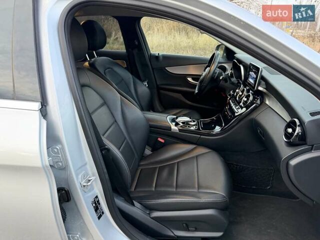 Серый Мерседес Ц-Класс, объемом двигателя 2.15 л и пробегом 265 тыс. км за 18700 $, фото 19 на Automoto.ua