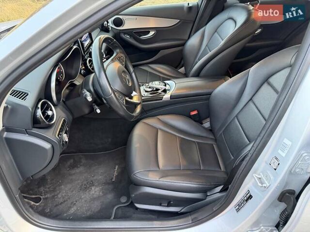 Серый Мерседес Ц-Класс, объемом двигателя 2.15 л и пробегом 265 тыс. км за 18700 $, фото 11 на Automoto.ua