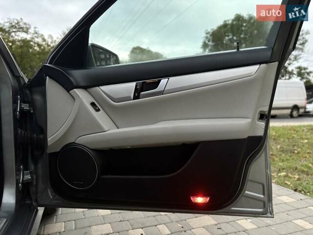 Мерседес Ц-Класс 2014 в Одессе на Automoto.ua Серый Мерседес Ц-Класс, объемом двигателя 1.8 л и пробегом 163 тыс. км за 13300 $, фото 50 на Automoto.ua