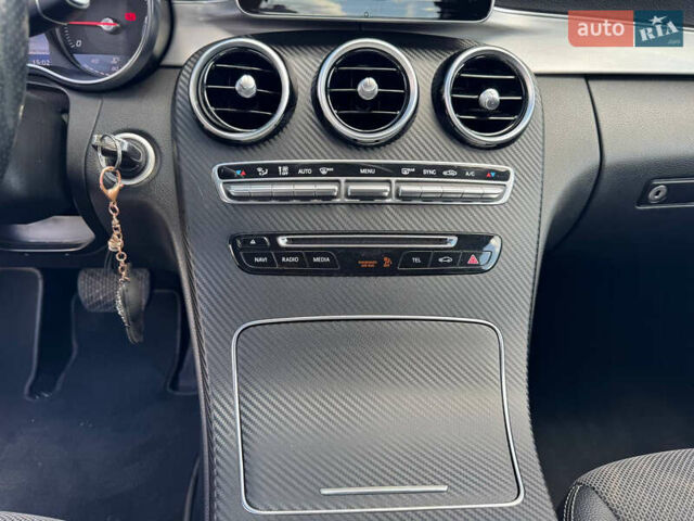 Серый Мерседес Ц-Класс, объемом двигателя 2.14 л и пробегом 308 тыс. км за 16999 $, фото 51 на Automoto.ua