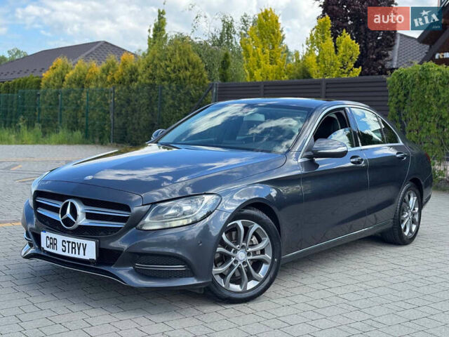 Серый Мерседес Ц-Класс, объемом двигателя 2.14 л и пробегом 308 тыс. км за 16999 $, фото 1 на Automoto.ua