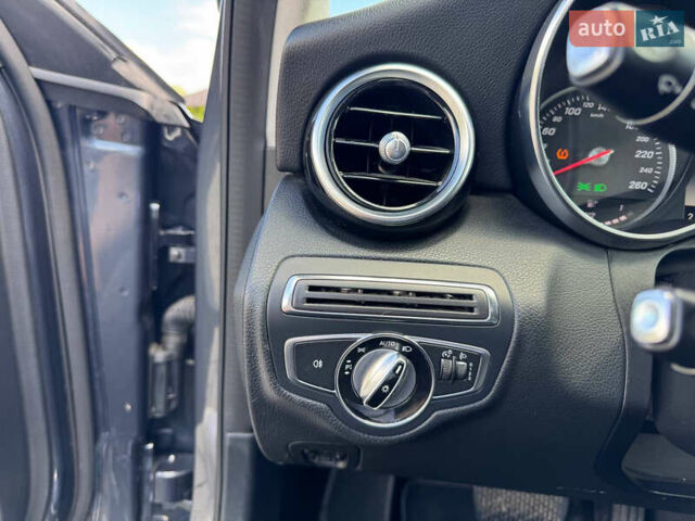 Серый Мерседес Ц-Класс, объемом двигателя 2.14 л и пробегом 308 тыс. км за 16999 $, фото 45 на Automoto.ua