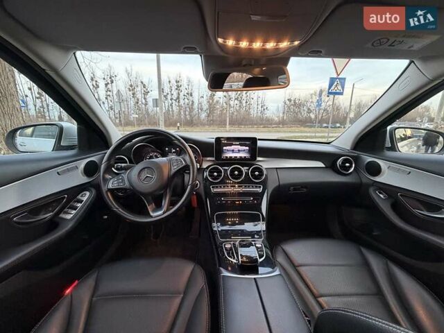 Серый Мерседес Ц-Класс, объемом двигателя 2.15 л и пробегом 265 тыс. км за 18700 $, фото 16 на Automoto.ua