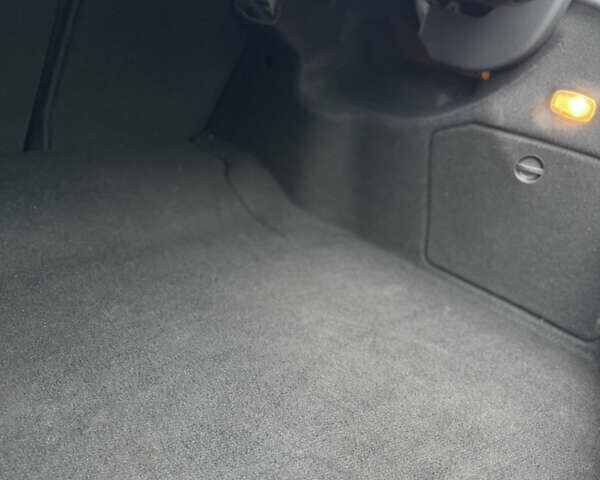 Сірий Мерседес Ц-Клас, об'ємом двигуна 1.8 л та пробігом 170 тис. км за 11999 $, фото 40 на Automoto.ua