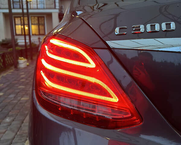 Сірий Мерседес Ц-Клас, об'ємом двигуна 1.99 л та пробігом 161 тис. км за 18000 $, фото 26 на Automoto.ua