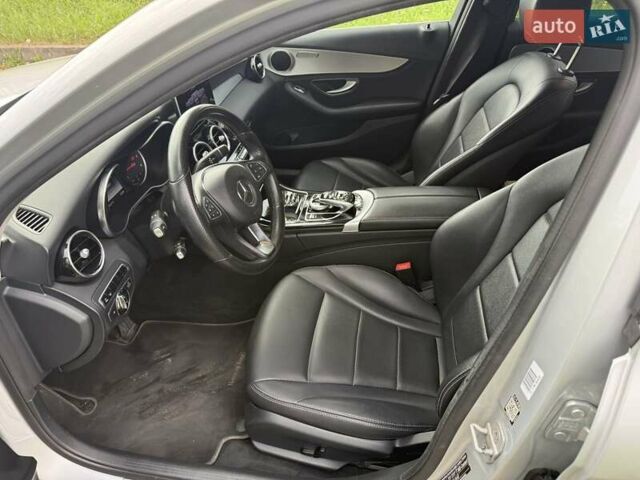 Серый Мерседес Ц-Класс, объемом двигателя 2.1 л и пробегом 260 тыс. км за 19700 $, фото 16 на Automoto.ua