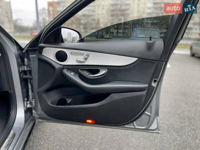 Серый Мерседес Ц-Класс, объемом двигателя 2 л и пробегом 96 тыс. км за 18900 $, фото 40 на Automoto.ua