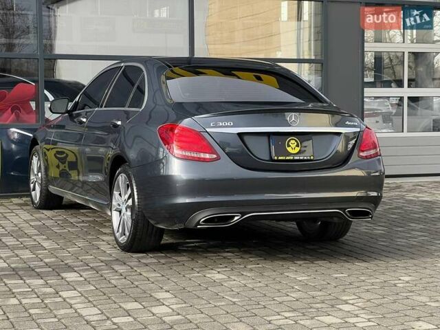 Сірий Мерседес Ц-Клас, об'ємом двигуна 1.99 л та пробігом 228 тис. км за 22000 $, фото 4 на Automoto.ua