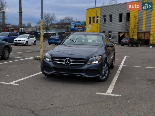 Серый Мерседес Ц-Класс, объемом двигателя 2 л и пробегом 157 тыс. км за 19500 $, фото 6 на Automoto.ua
