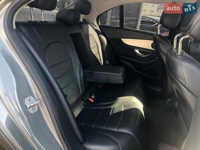 Серый Мерседес Ц-Класс, объемом двигателя 1.99 л и пробегом 150 тыс. км за 18490 $, фото 9 на Automoto.ua