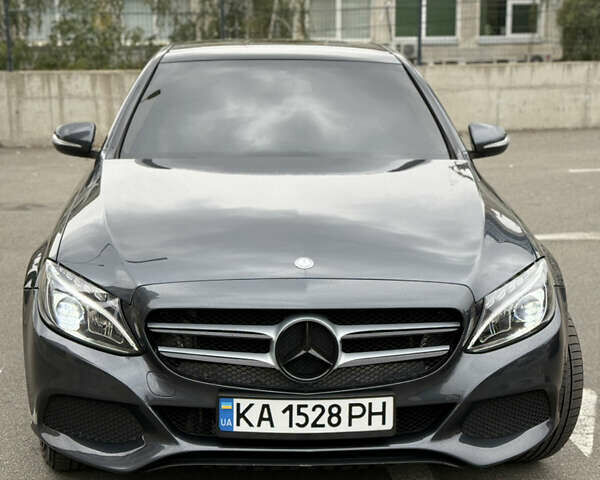 Мерседес Ц-Класс 2015 в Киеве на Automoto.ua Серый Мерседес Ц-Класс, объемом двигателя 1.99 л и пробегом 119 тыс. км за 20499 $, фото 12 на Automoto.ua