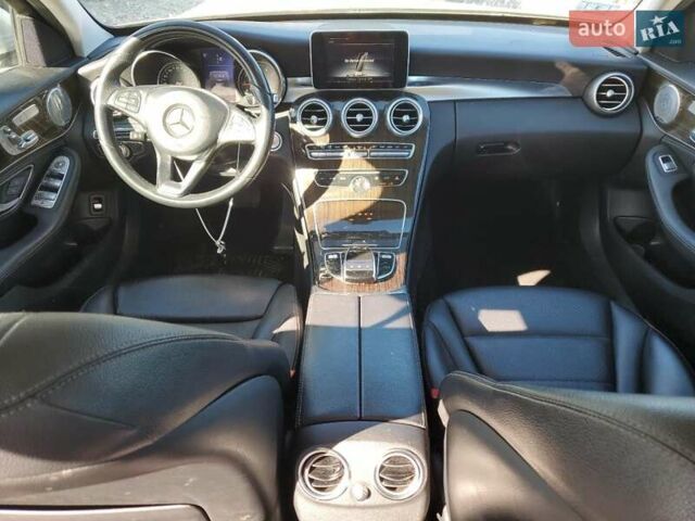Сірий Мерседес Ц-Клас, об'ємом двигуна 2 л та пробігом 136 тис. км за 3000 $, фото 7 на Automoto.ua