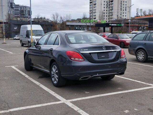 Сірий Мерседес Ц-Клас, об'ємом двигуна 2 л та пробігом 157 тис. км за 19500 $, фото 1 на Automoto.ua