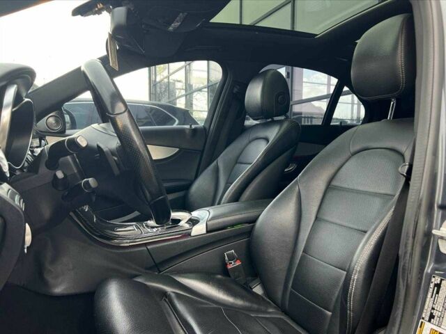 Серый Мерседес Ц-Класс, объемом двигателя 2 л и пробегом 88 тыс. км за 22000 $, фото 8 на Automoto.ua