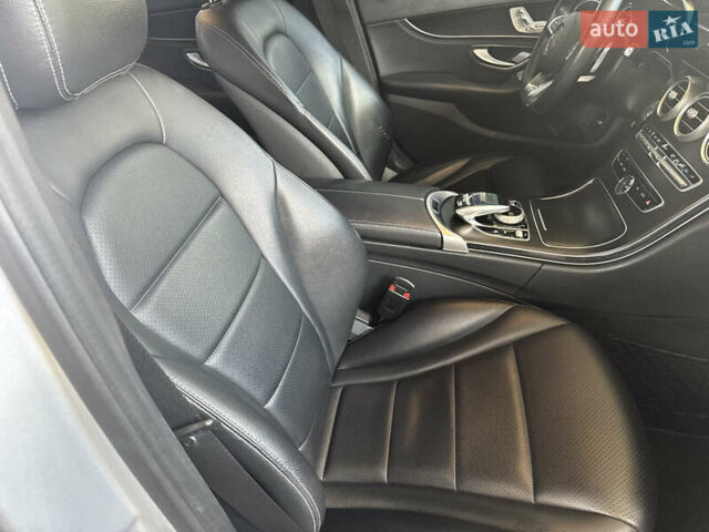 Серый Мерседес Ц-Класс, объемом двигателя 0 л и пробегом 201 тыс. км за 17500 $, фото 18 на Automoto.ua